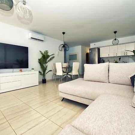 Ocean View Perfect Sunset Apartment, 4 137m2, Wifi & Bbq 公寓 圣米格尔德阿沃纳