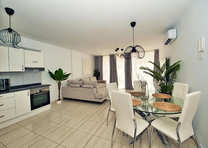 Ocean View Perfect Sunset Apartment, 4 137m2, Wifi & Bbq