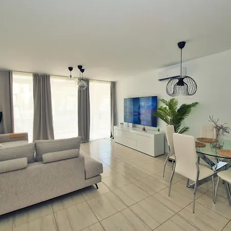 Daire Ocean View Perfect Sunset Apartment, 4 137m2, Wifi & Bbq *