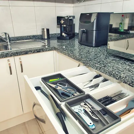 Апартаменты Ocean View Perfect Sunset Apartment, 4 137m2, Wifi & Bbq