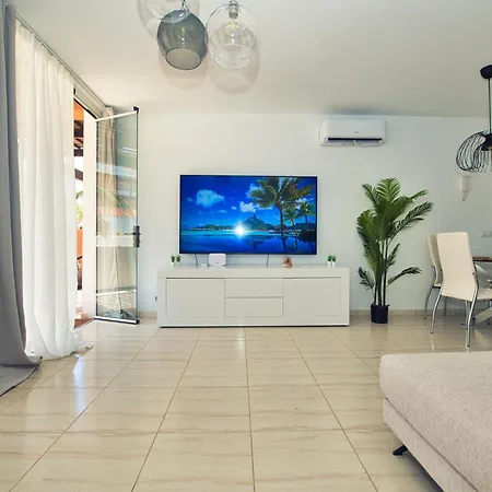 Daire Ocean View Perfect Sunset Apartment, 4 137m2, Wifi & Bbq