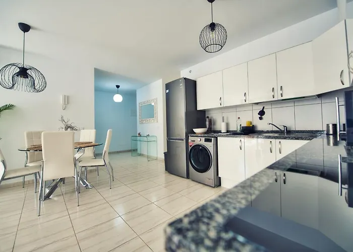 Ocean View Perfect Sunset Apartment, 4 137m2, Wifi & Bbq